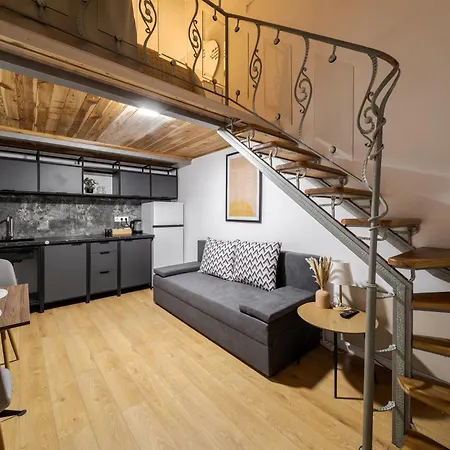 Teatralna With Terrace Lägenhet *