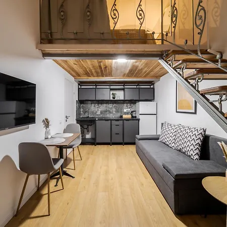 Teatralna With Terrace Lägenhet Lviv