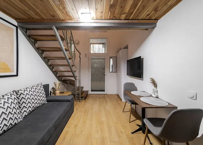 Teatralna With Terrace Apartment Lviv