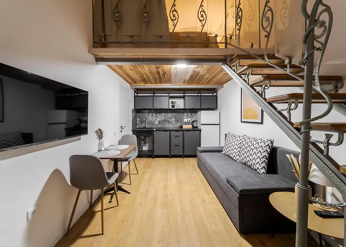 Teatralna With Terrace Apartment Lviv